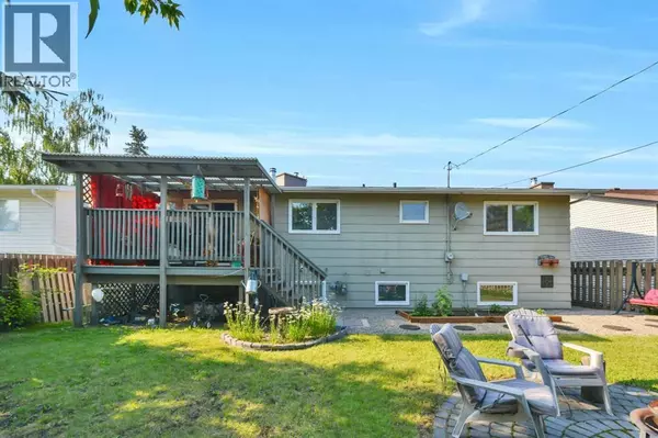 Three Hills, AB T0M2A0,285 9 Street SE