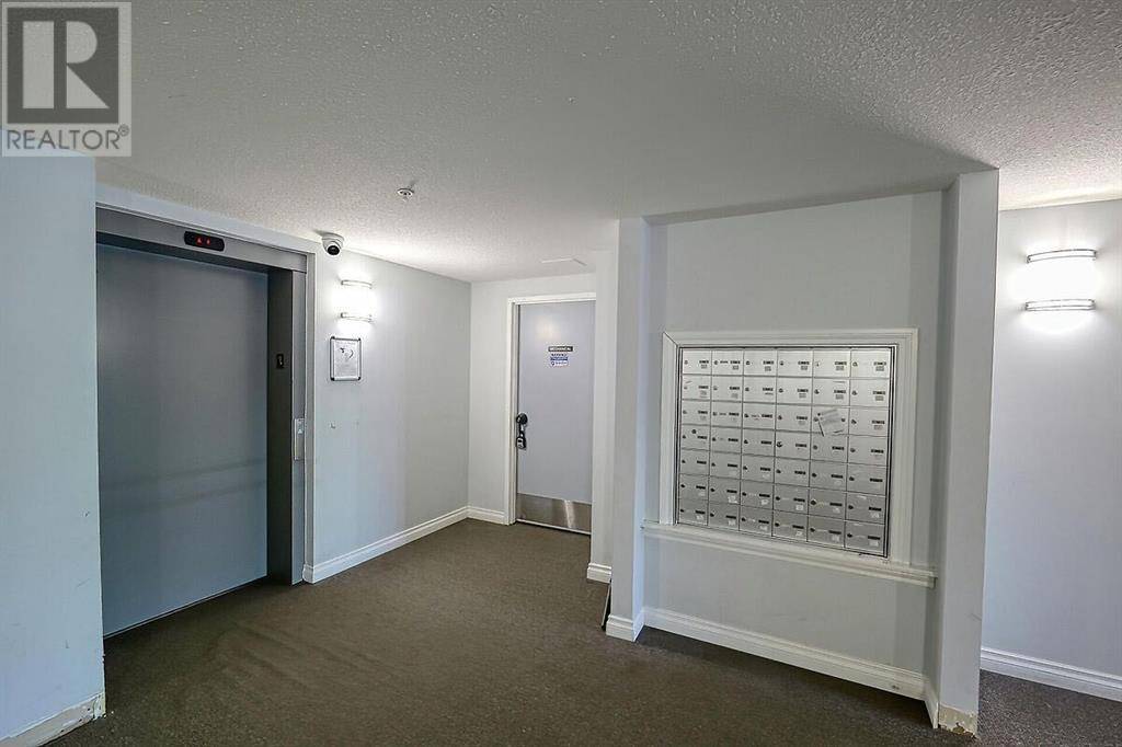 Calgary, AB T2T1J5,205, 1631 28 Avenue SW
