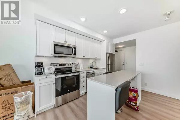 Calgary, AB T2E3S2,502, 123 4 Street NE