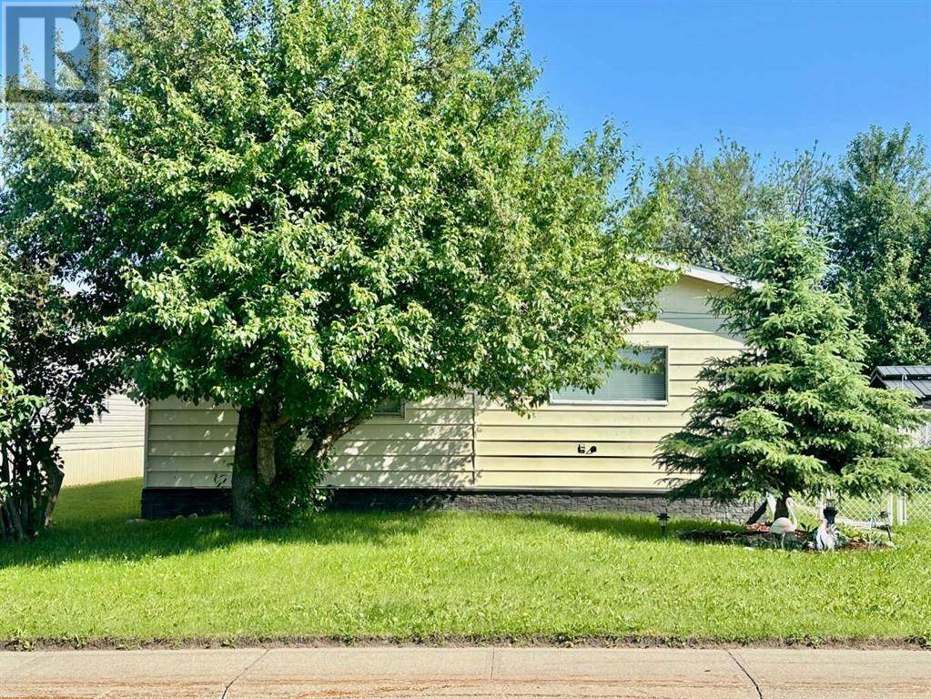 22 Auttreaux Drive, Whitecourt, AB T7S1C6