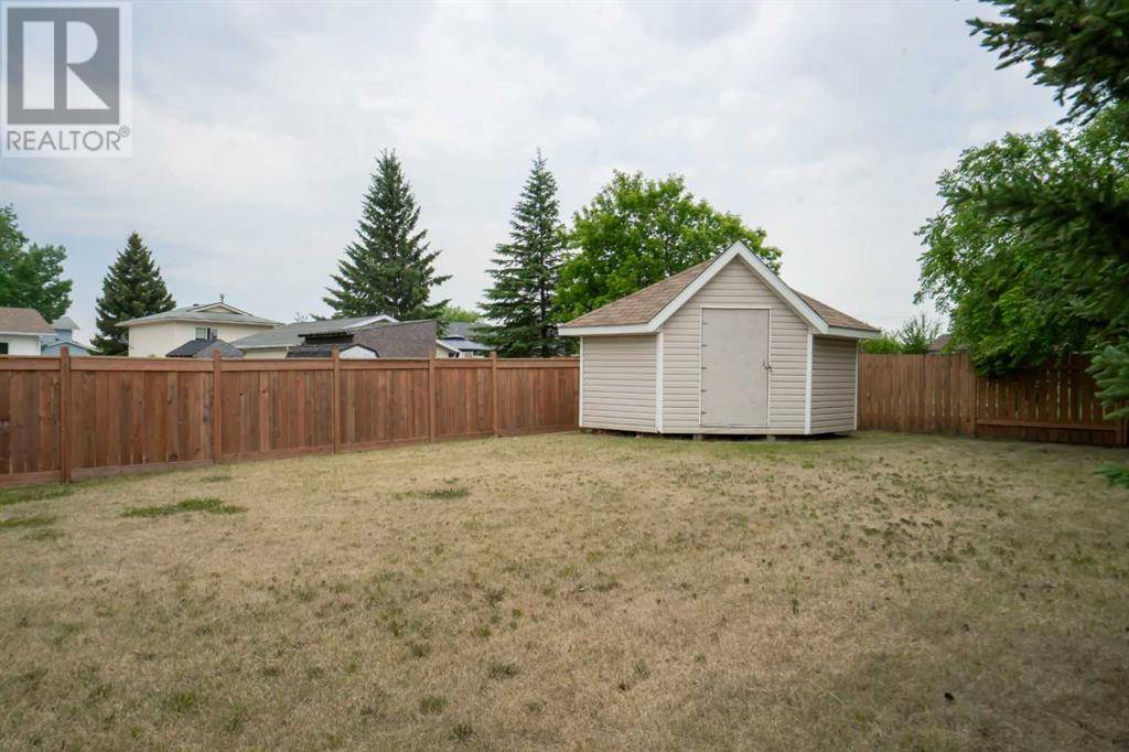 Peace River, AB T8S1N2,8325 101 Avenue