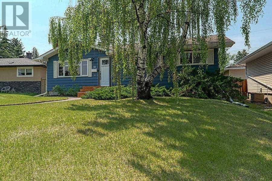 51 Hollyburn Road SW, Calgary, AB T2V3H2