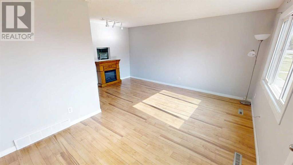 Lethbridge, AB T1K3M5,19, 3406 20 Avenue S