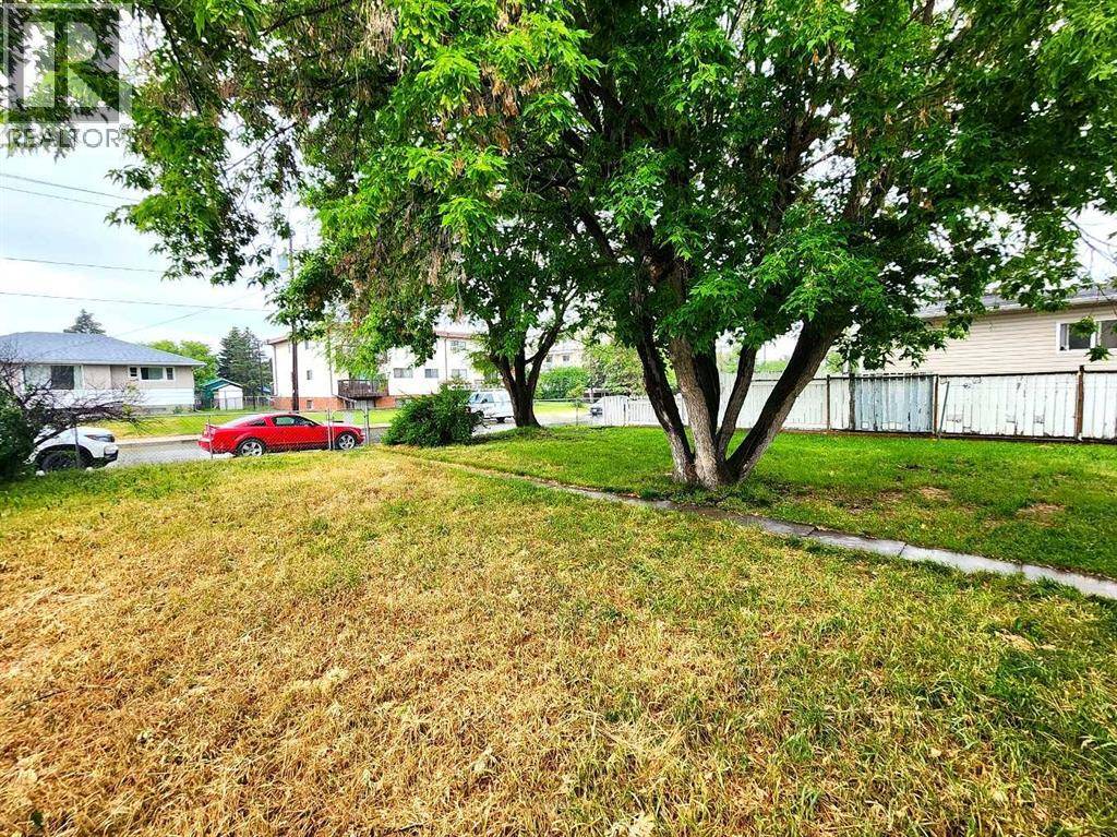 Red Deer, AB T4N4S2,5713 57 Avenue