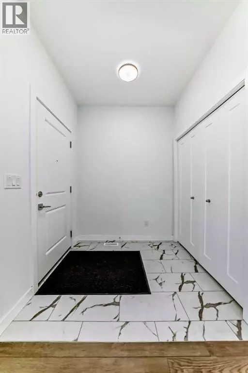 Calgary, AB T3S0E8,7403 202 Avenue SE