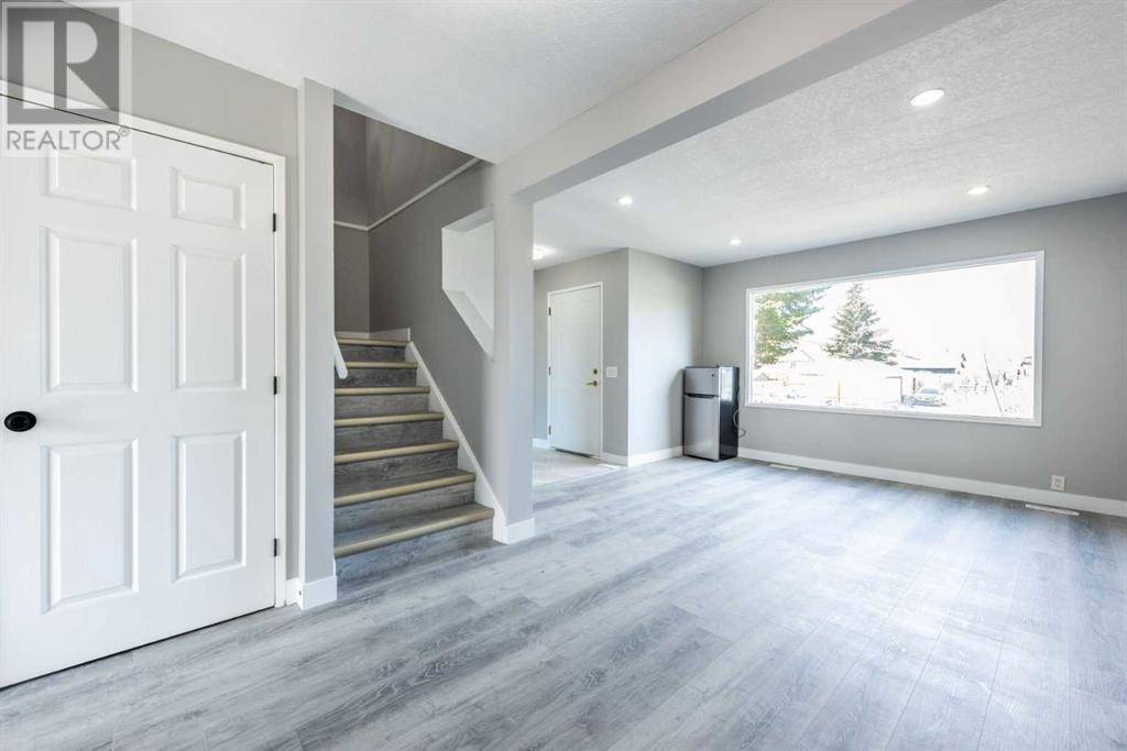 Calgary, AB T3J1C6,5514 54 Street NE