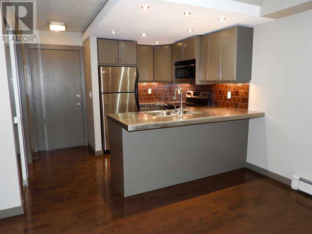 Calgary, AB T3E2K3,104, 2411 29 Street SW