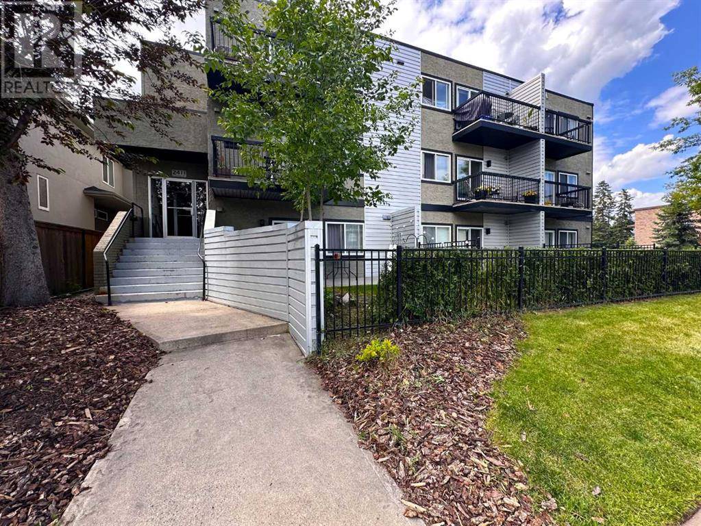 104, 2411 29 Street SW, Calgary, AB T3E2K3