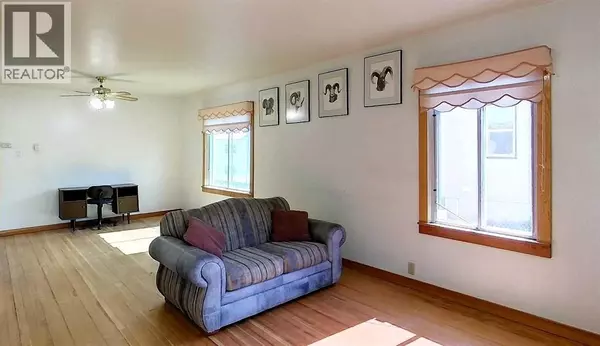 Edson, AB T7E1N8,4827 5 Avenue