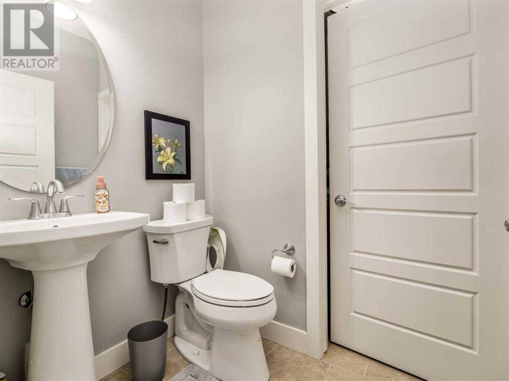 Lethbridge, AB T1J5C4,463 Keystone Chase W