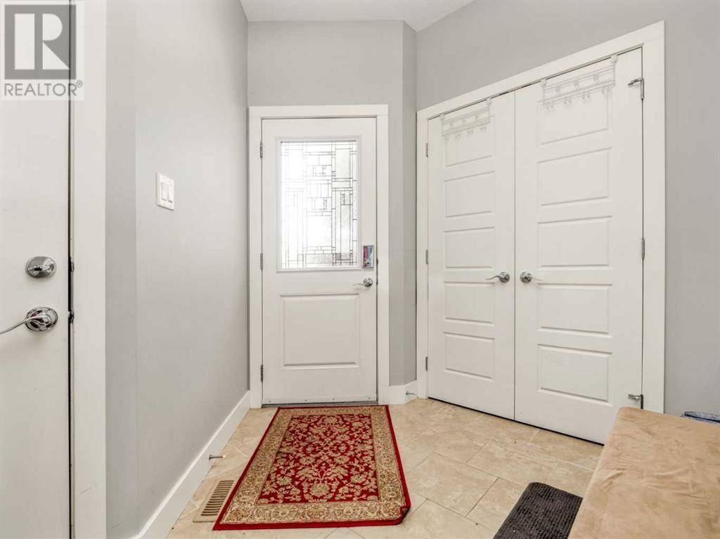 Lethbridge, AB T1J5C4,463 Keystone Chase W