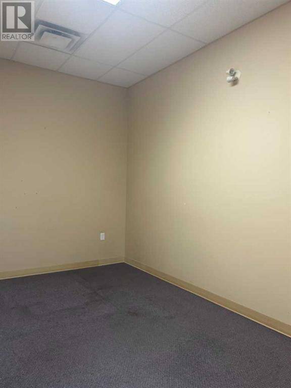 Medicine Hat, AB T1B4E7,101, 1424 Southview Drive SE