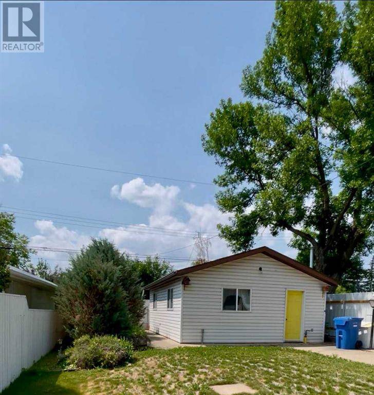 Lethbridge, AB T1H2H6,838 12 st Street N