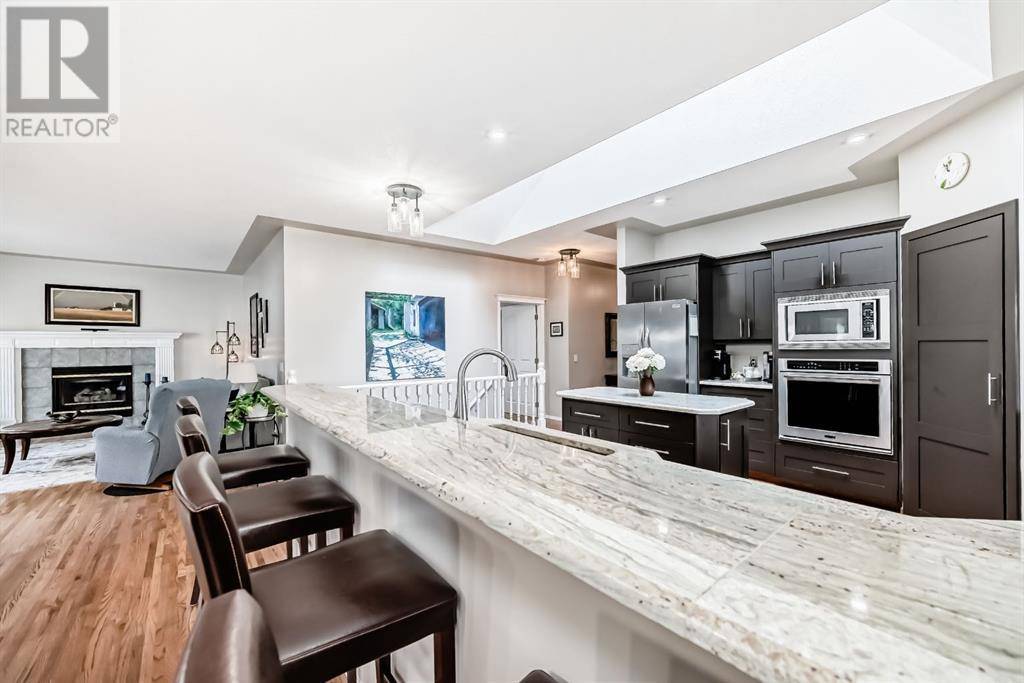Calgary, AB T2Z2X7,42 Inverness Close SE