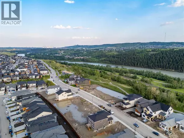 Calgary, AB T3L0L4,237 Rowmont Drive NW