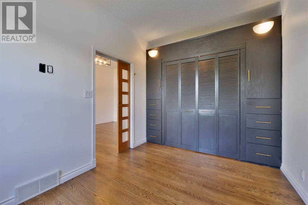 Calgary, AB T2E0G6,931 2 Avenue NE