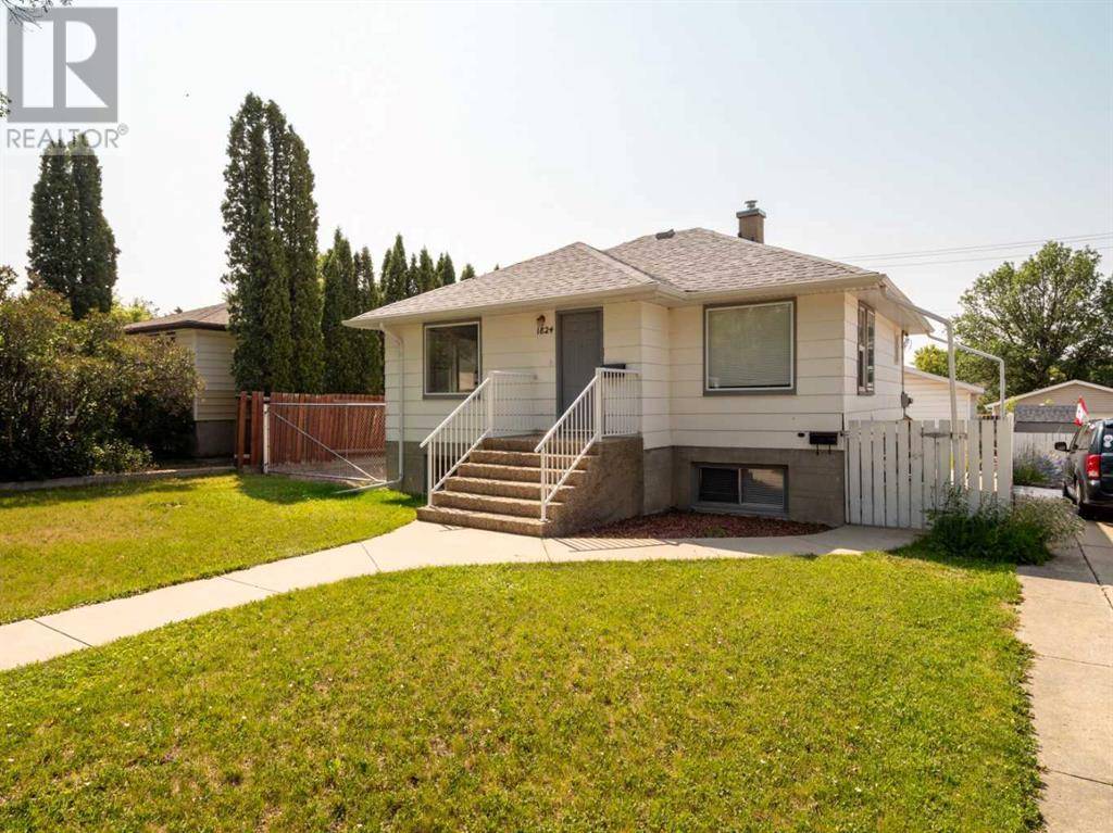 Lethbridge, AB T1H0T5,1824 6 Avenue N