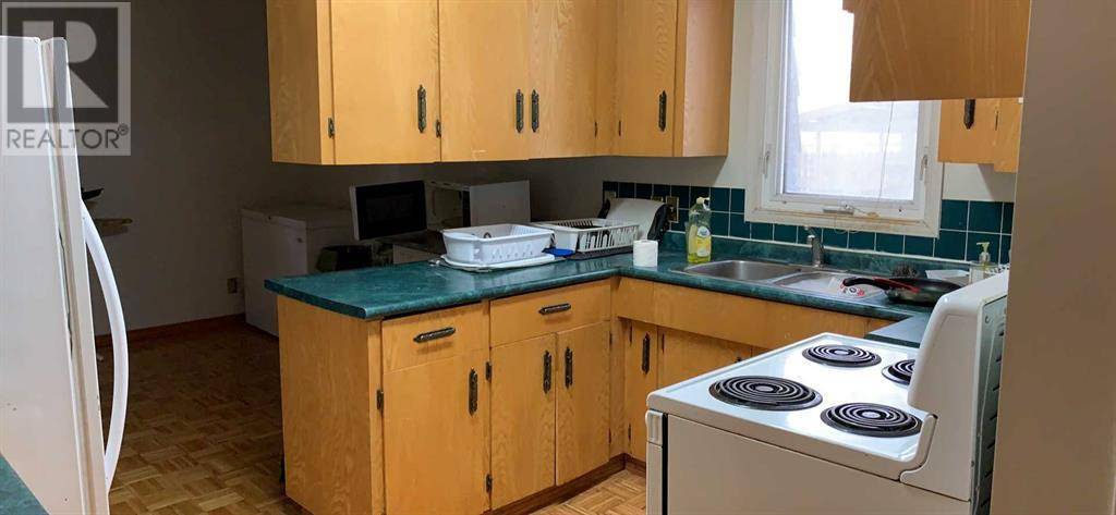 Lethbridge, AB T1K3Y4,53 Lafayette Boulevard W