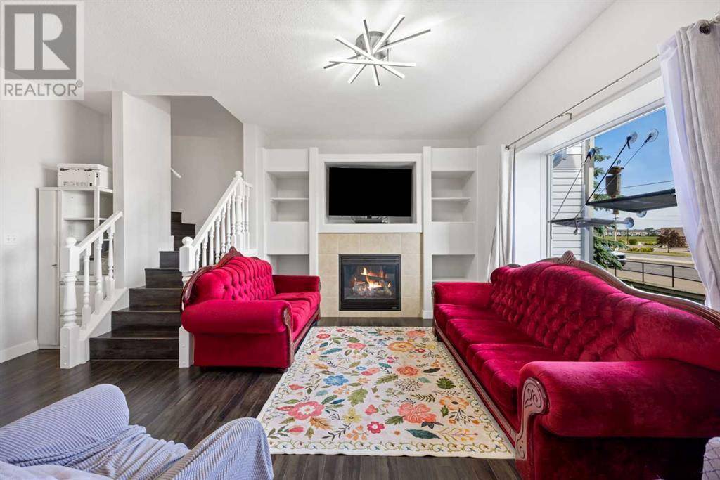Airdrie, AB T4B2Y9,903, 720 Willowbrook Road NW