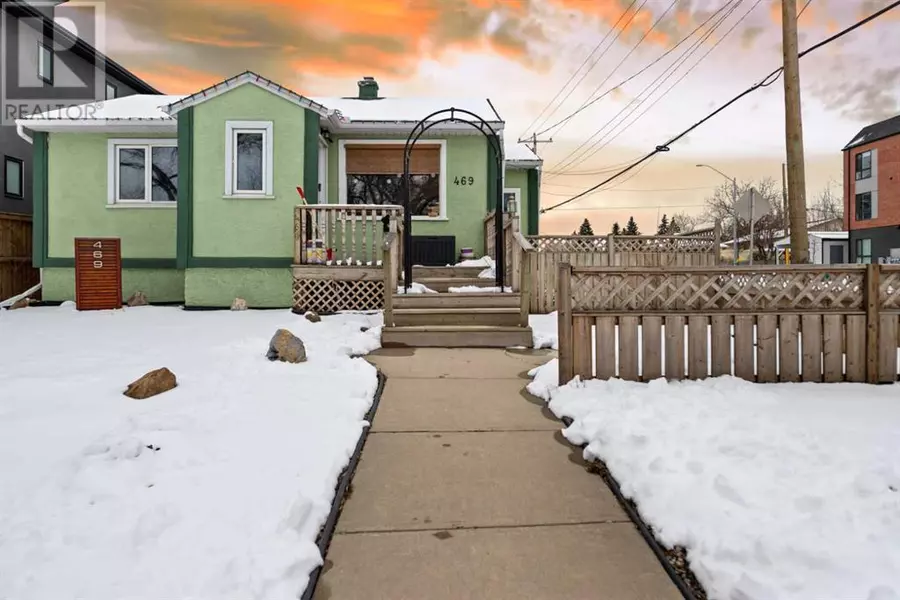 2214 4 Street NW, Calgary, AB T2M1N4