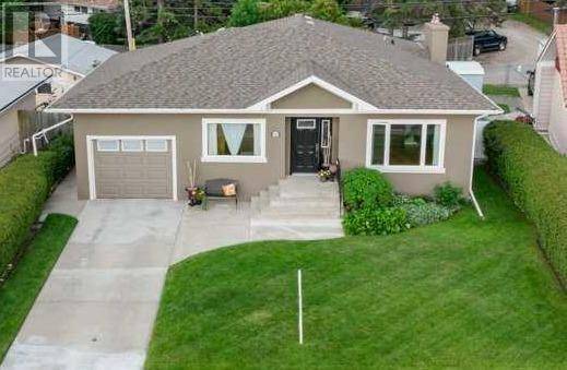 85 Grafton Drive SW, Calgary, AB T3E4W1