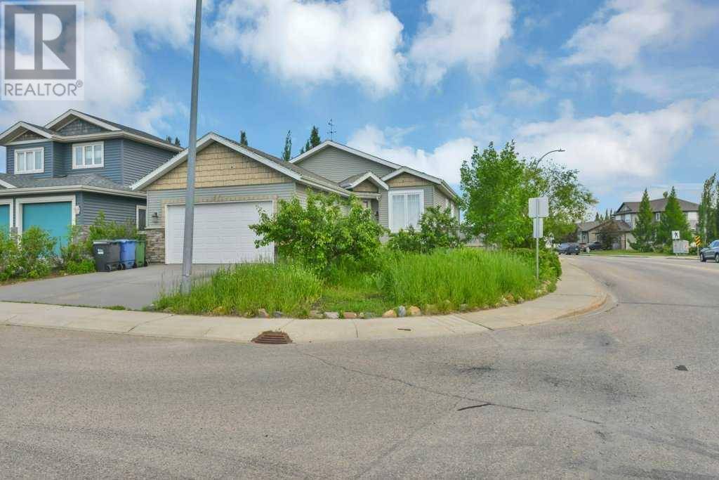 137 Oldring Crescent, Red Deer, AB T4P3W1