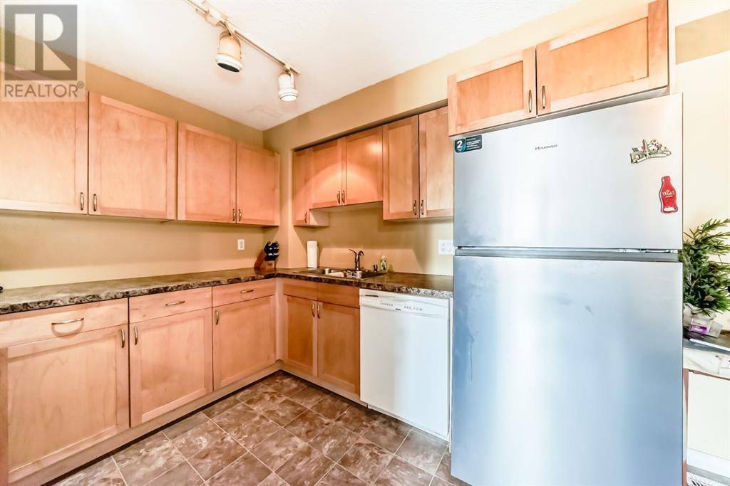 Calgary, AB T2K5M9,2, 6408 4A Street NE
