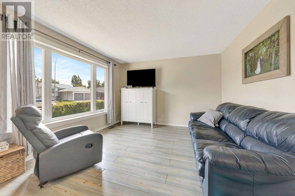 Lloydminster, SK S9V1T7,3404 46 Avenue