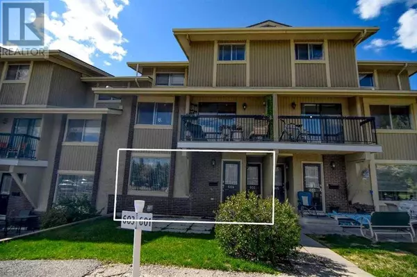 604, 2200 Woodview Drive SW, Calgary, AB T2W3N6