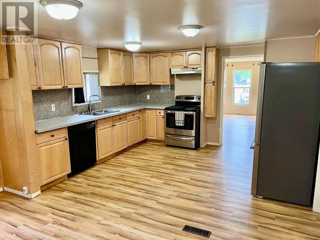 Rocky Mountain House, AB T4T1G4,5020 59 Street Close
