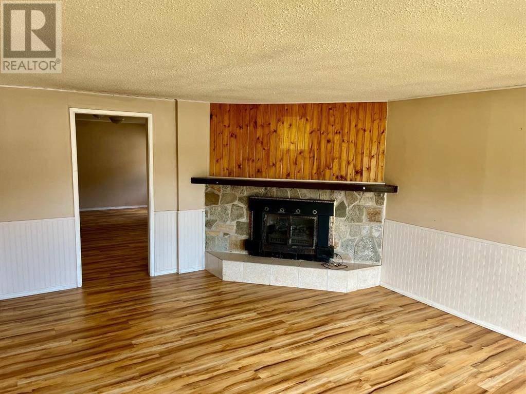 Rocky Mountain House, AB T4T1G4,5020 59 Street Close