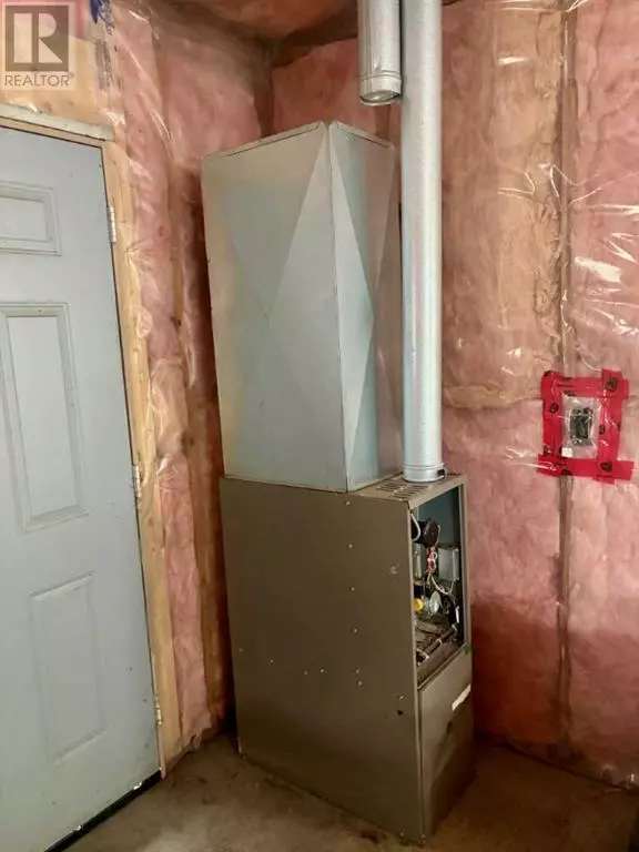 Acme, AB T0M0A0,101 Cross Street