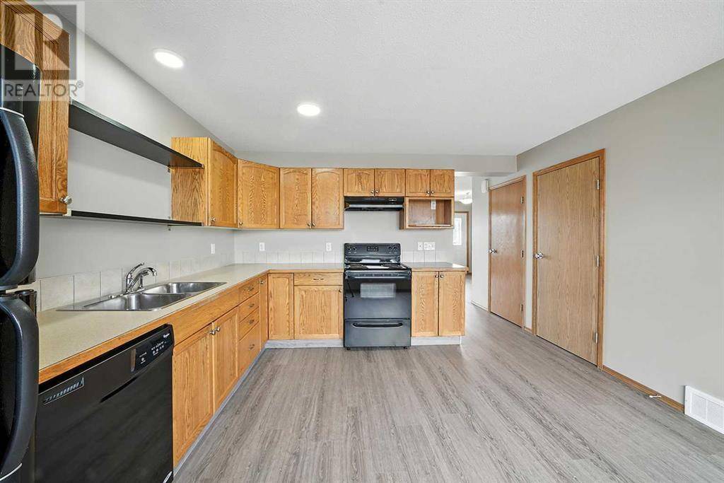 Blackfalds, AB T4M0K9,29 Winston Place