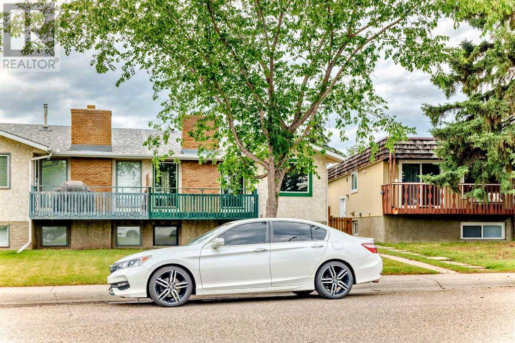 6511 58 Street NW, Calgary, AB T3A2A4