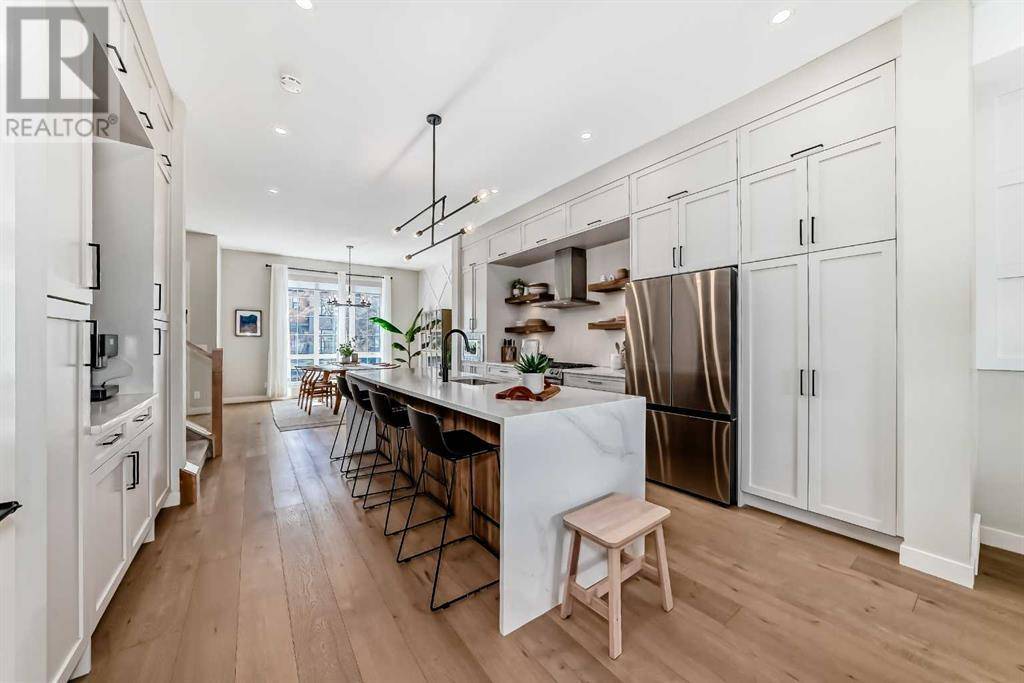 Calgary, AB T3B2L4,4618 72 Street NW