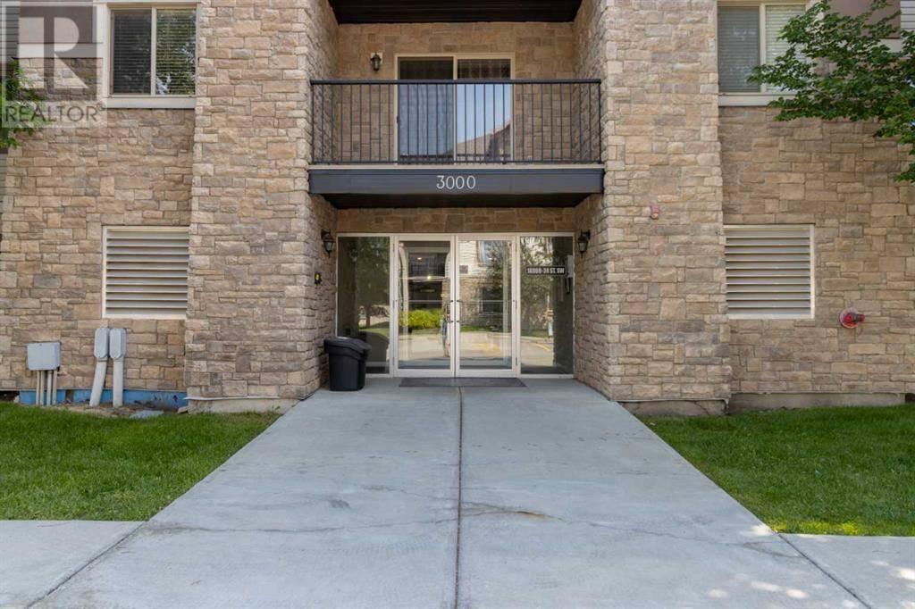 Calgary, AB T2Y0L2,3112, 16969 24 Street SW