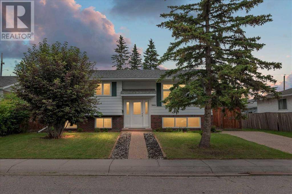 2904 Cedar Ridge Drive SW, Calgary, AB T2W1X6