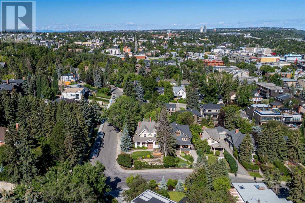 Calgary, AB T2T3G2,1935 10 Street SW