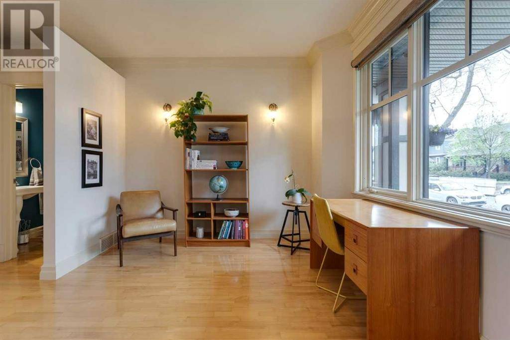 Calgary, AB T2M2J1,628 27 Avenue NW
