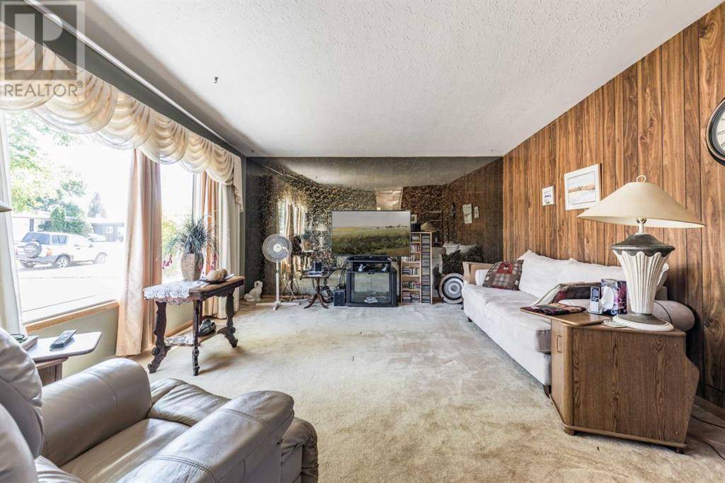 Medicine Hat, AB T1A6N6,202 7 Street NW