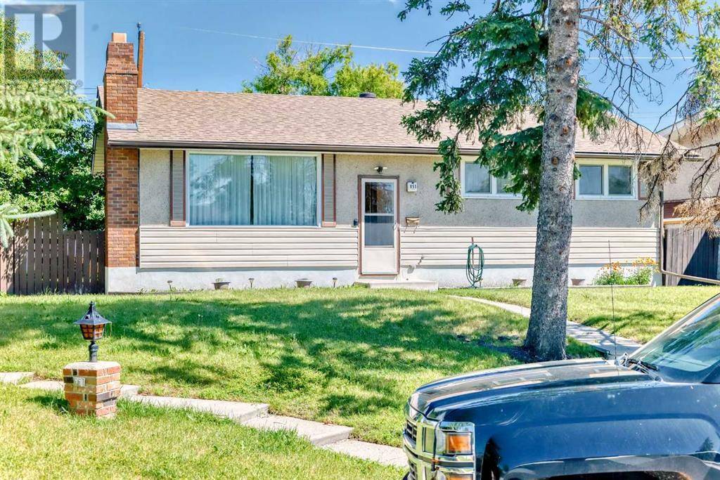 851 Fortalice Crescent SE, Calgary, AB T2A2E4
