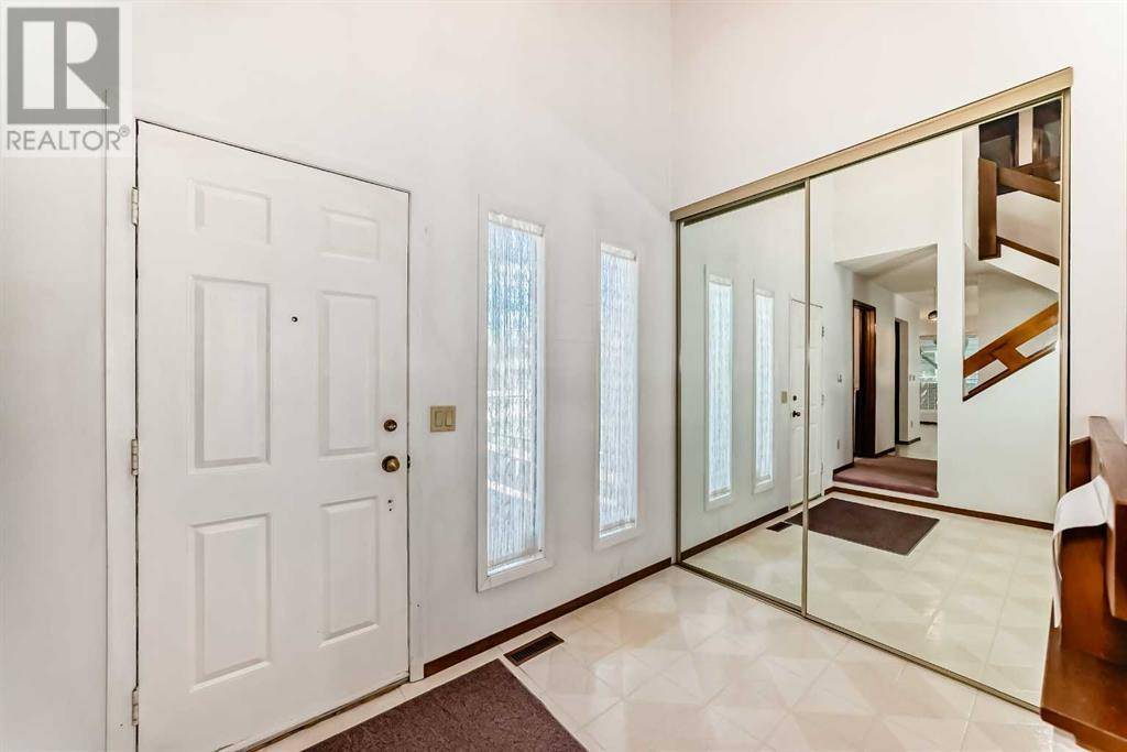 Calgary, AB T2J6B9,111 Deercross Road SE