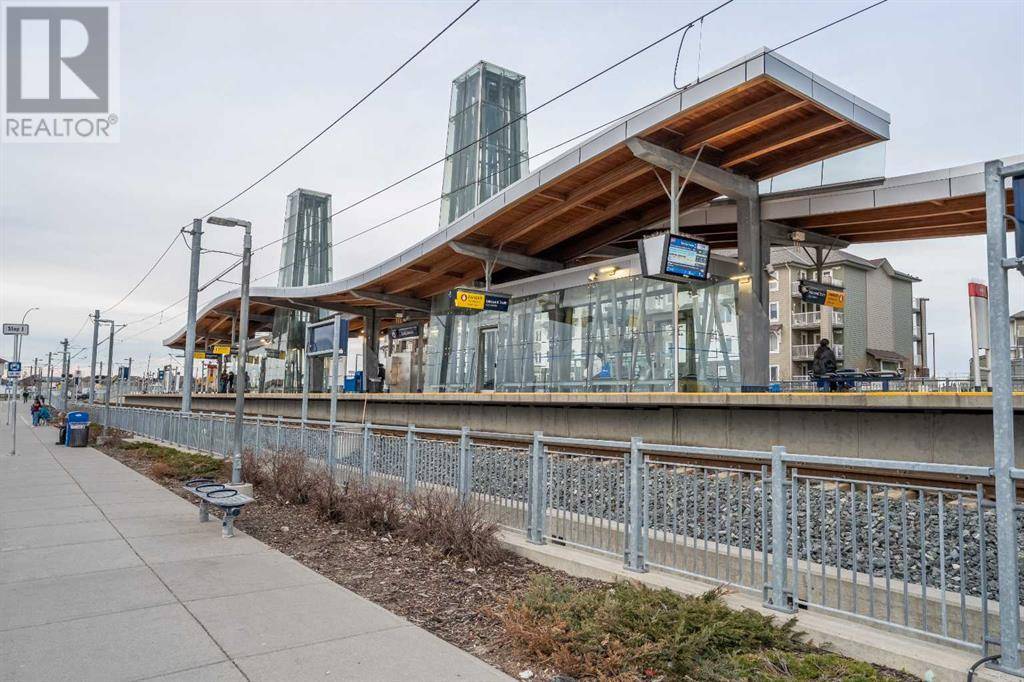 Calgary, AB T3J4M5,6211 Saddlehorn Drive NE