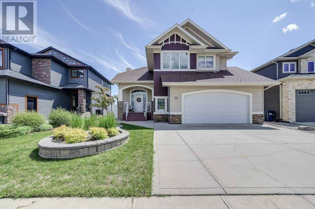 35 Voisin Close, Red Deer, AB T4R0M9