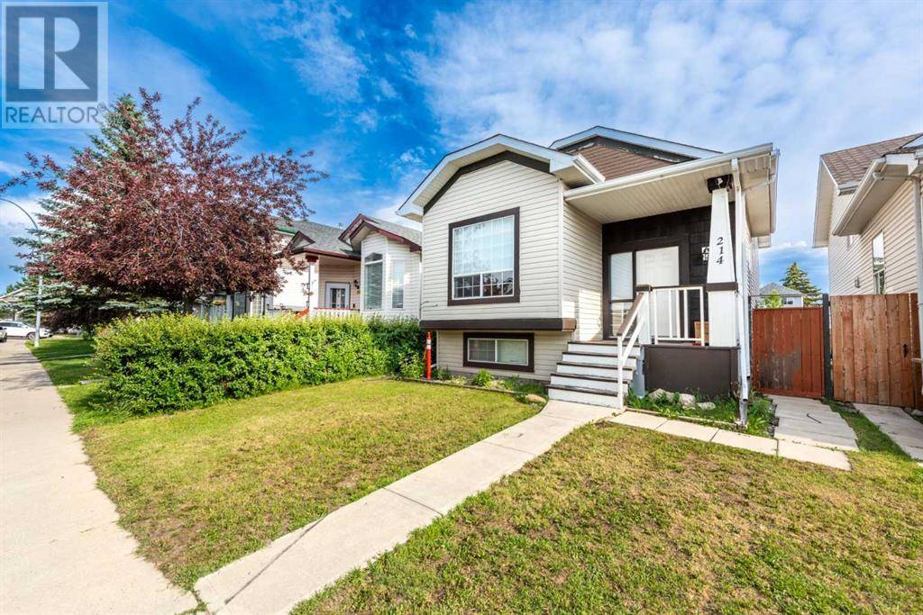 Calgary, AB T3B3H8,214 Erin Circle SE
