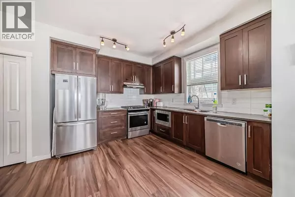 206 Sherwood Lane NW, Calgary, AB T3R0V3