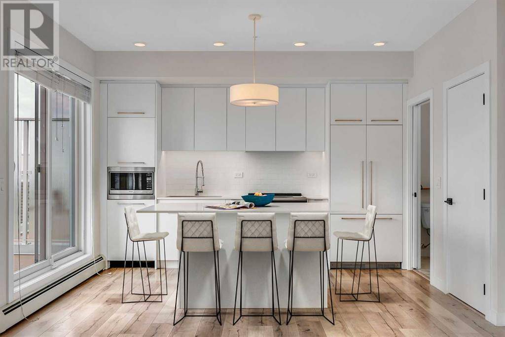 Calgary, AB T3B6H4,417, 3130 Thirsk Street NW
