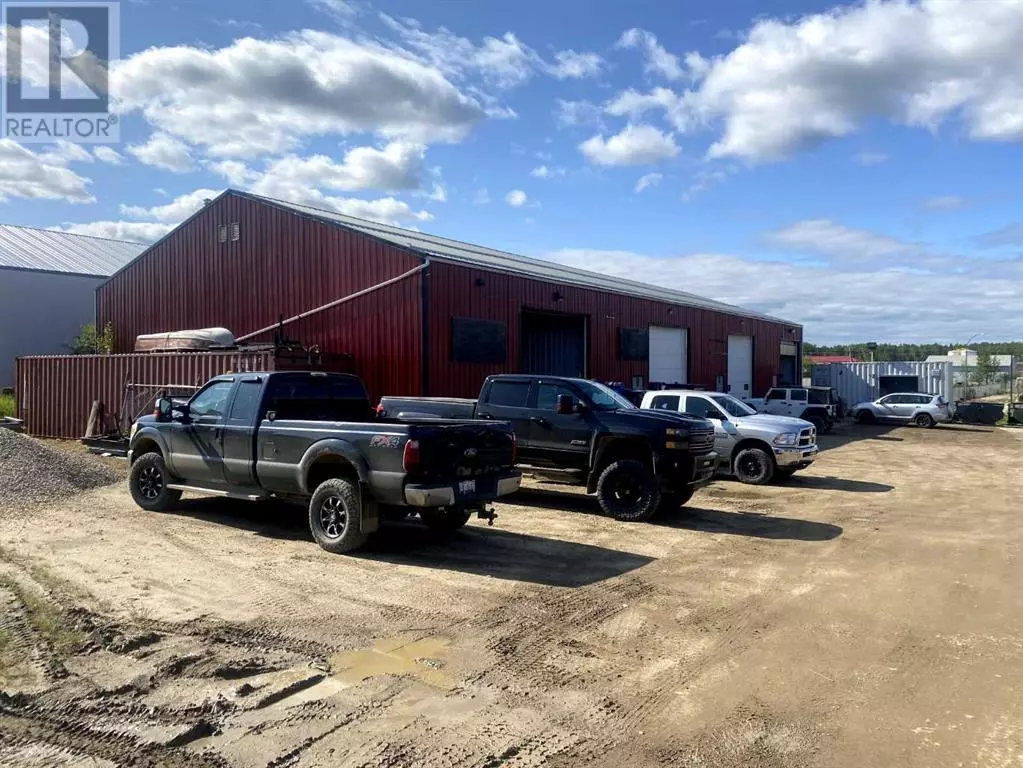 Fox Creek, AB T0H3Z0,Bay C, 207 1A Avenue