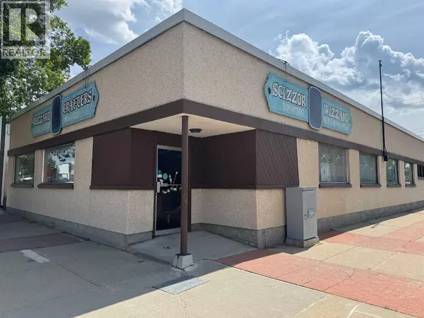 5033 50 Avenue, Ponoka, AB T4J1C5