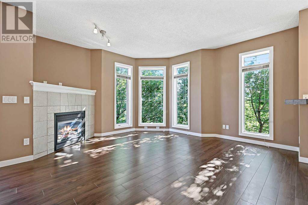 Calgary, AB T2V1A8,204, 5703 5 Street SW